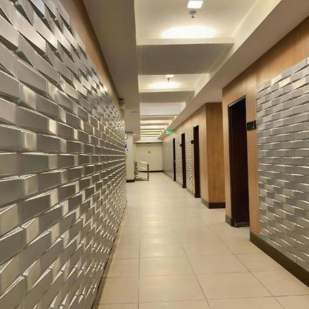 District 21 Hotel Iloilo City Exterior photo